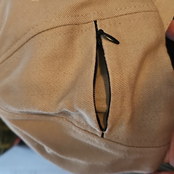 Cap - Yellow Lab - Picture 4 of 8